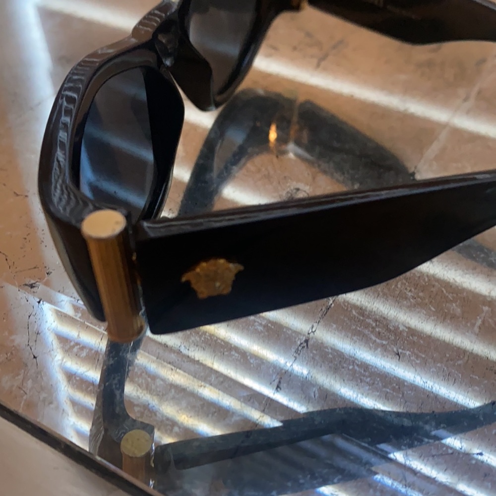 Versace Medusa Sunglasses AUTHENTIC VINTAGE RARE - Picture 2 of 11